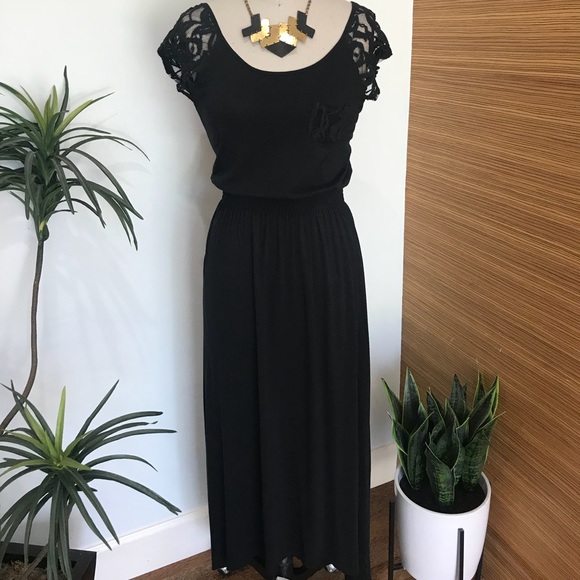 Xhilaration dress with lace detail - Picture 2 of 4